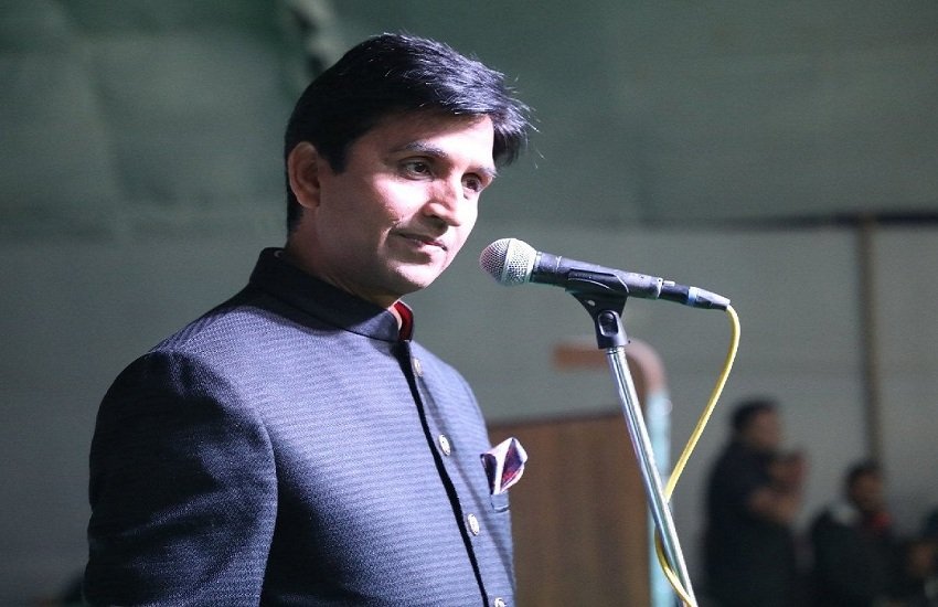 Kumar Vishvas, Kumar Vishwas, Coronavirus, Vinod Kapri, kumar vishvas twitter, Kumar Vishwas Poem, Kumar Vishwas Poetry, कुमार विश्वास, विनोद कापड़ी, कोरोना वायरस, entertainment