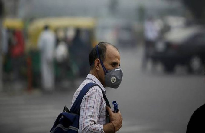 COVID-19 संकटः तय दाम से चार गुना महंगा बच रहा था मास्क, दुकानदार पर केस