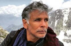 दिनभर में 30 सिगरेट पी जाते थे मिलिंद सोमन, 3 साल लगे छोड़ने में, पढ़ें- उनकी फिटनेस का राज और पूरी रूटीन