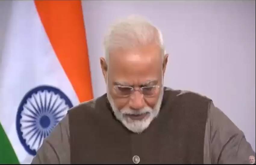 PM Modi, Narendra Modi, PM Modi Tweet, PM Modi Social Media, PM Social Media Accounts, PM Modi Twitter account, PM Modi facebook account, modi social media, social media, पीएम मोदी, नरेंद्र मोदी, पीएम सोशल मीडिया, पीएम छोड़ेंगे सोशल मीडिया, पीएम फेसबुक, पीएम ट्विटर, सोशल मीडिया अकाउंट