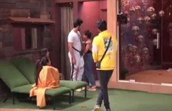 Mujhse Shadi karoge: विकास गुप्ता का सवाल सुन आंचल खुराना के छलके आंसू, पारस छाबड़ा ने लगाया गले, कहा- ‘तू डर मत’