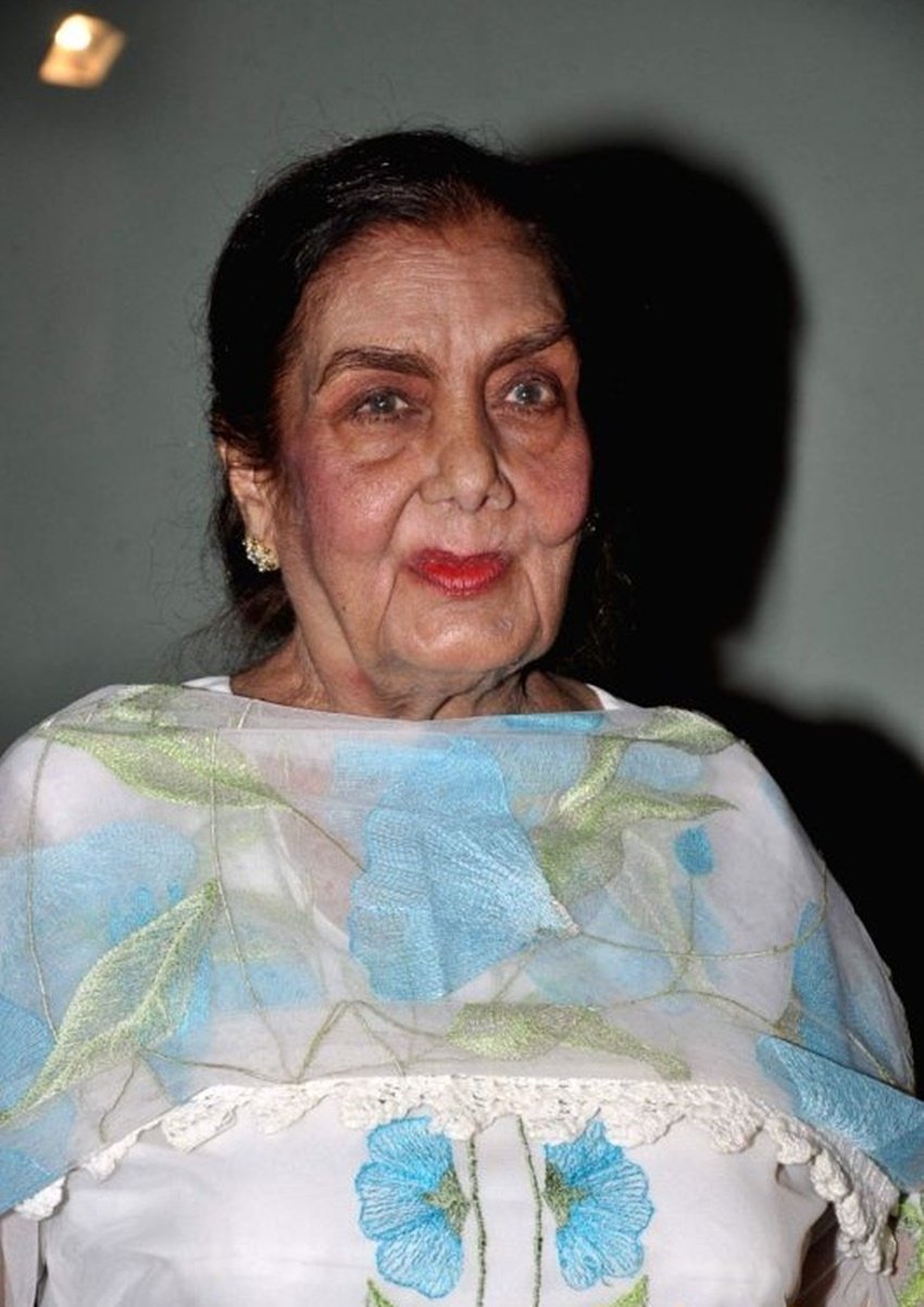 निम्मी को अभिनय के गुण विरासत में मिले। उनकी मां वहीदन अपने जमाने की जानी-मानी गायिका और अभिनेत्री थी। वहीं उनके पिता भारतीय सेना में कार्यरत थे।