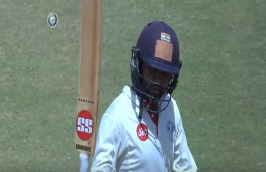 गुजरात के कप्तान पार्थिव पटेल ने अर्धशतक लगाया। (सोर्स- Twitter @BCCIdomestic)