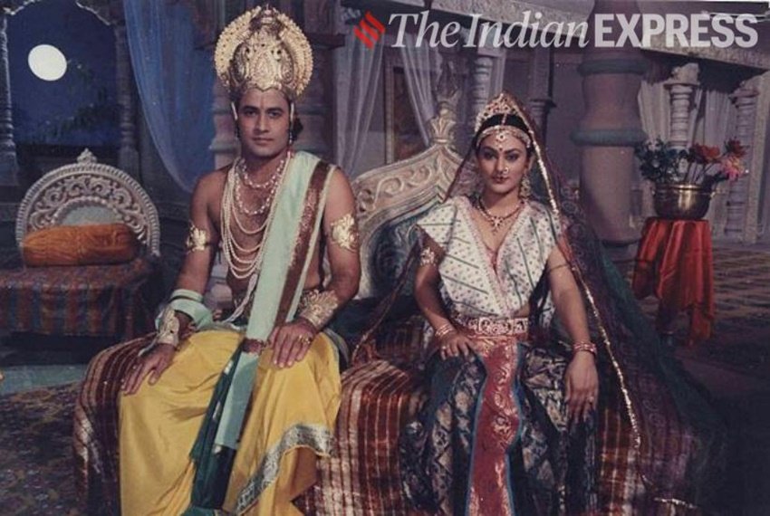 रामायण में अरुण गोविल ने राम तो दीपिका चिखलिया ने सीता का किरदार निभाया था।