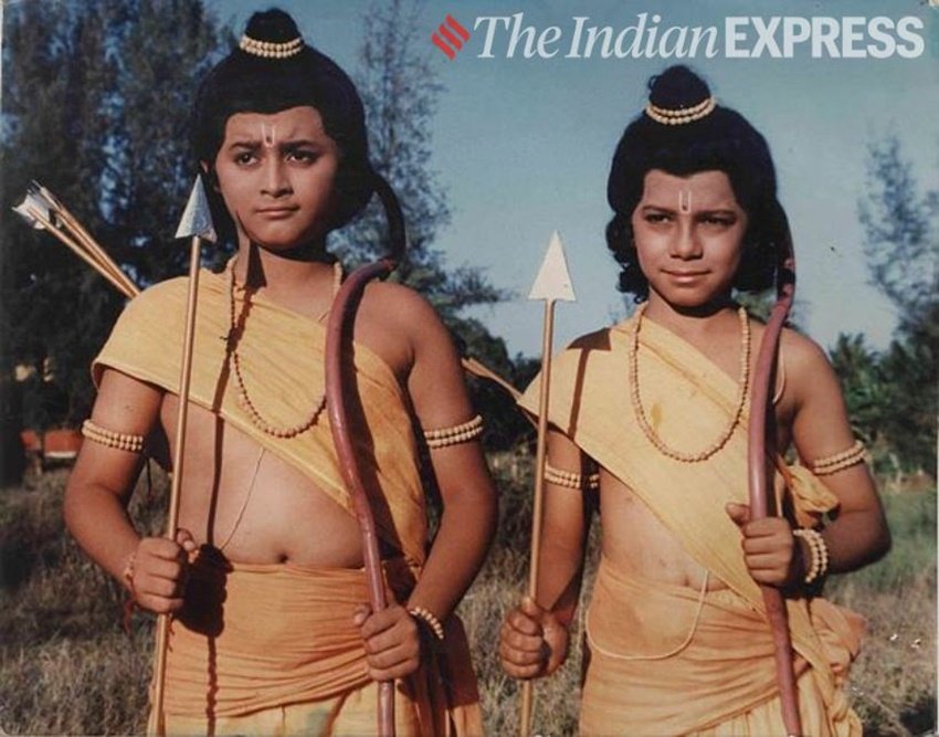 उत्तर रामायण में लव का किरदार निभाया था स्वपनिल जोशी ने औऱ कुश का मयूरेश क्षेत्रमाड़े ने। बाकि किरदार रामायण वाले ही थे।