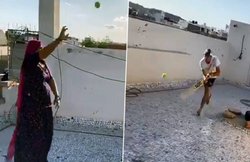 VIDEO: U-19 वर्ल्ड कप के हाइएस्ट विकेटटेकर लॉकडाउन में मम्मी से सीख रहे बैटिंग, ‘मां सर्वश्रेष्ठ टीचर’