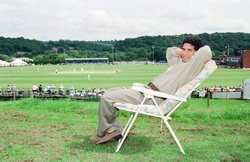 सचिन तेंदुलकर की 28 साल पुरानी सेल्फ आईसोलेशन वाली तस्वीर वायरल, ट्विटर पर भिड़े भारत-पाकिस्तान के फैंस