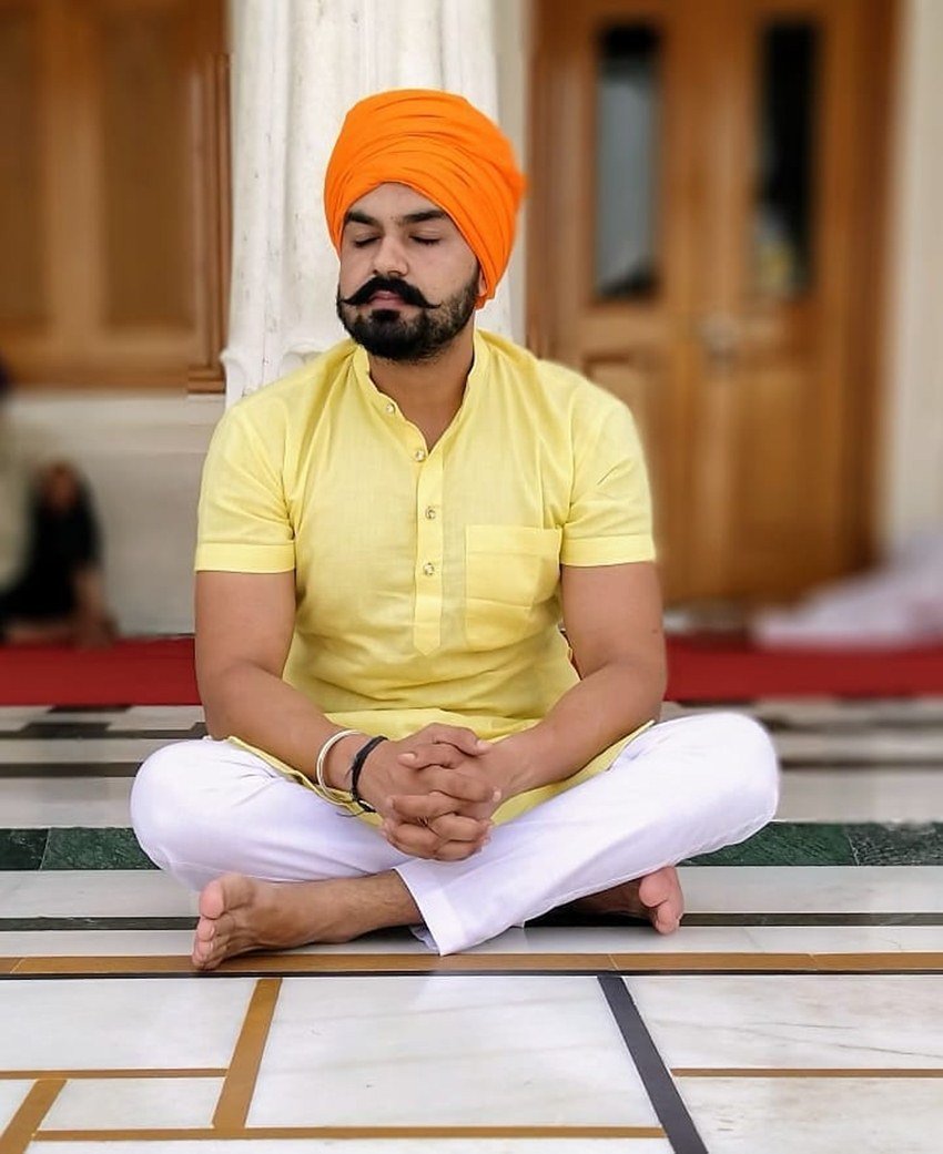 वीर साहू जब मनोरंजन जगत में आए तो उनका कोई गॉडफादर नहीं था। उन्होंने अपने मेहनत और हुनर से ये मुकाम हासिल किया।