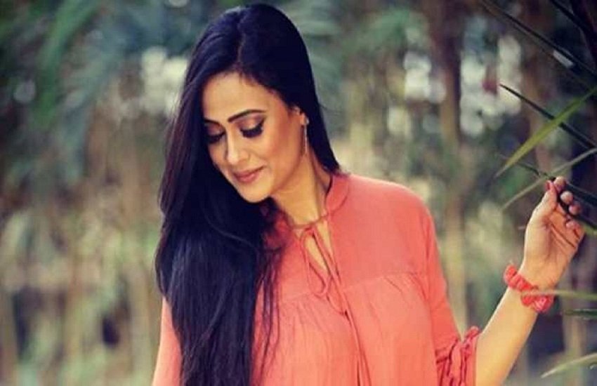 Mere Dad Ki Dulhan, Shweta Tiwari, Shweta Tiwari accident, shweta tiwari age, shweta tiwari daughter, shweta tiwari latest news, श्वेता तिवारी, मेरे डैड की दुल्हन, Shweta Tiwari burns hands, entertainment news