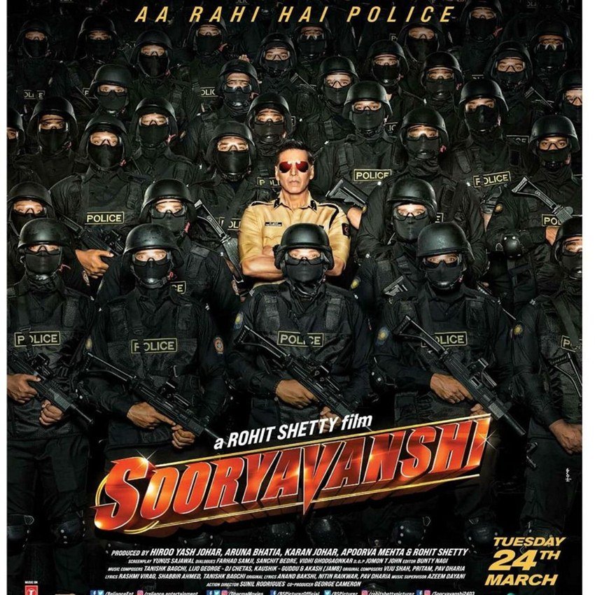 Sooryavanshi Movie Trailer: अक्षय कुमार (Akshay Kumar) और कैटरीना कैफ (Katrina Kaif) स्टारर फिल्म सूर्यवंशी का ट्रेलर सोमवार को लॉन्च हो गया है। रोहित शेट्टी (Rohit Shetty) की इस मच अवेटेड फिल्म में अक्षय कुमार एक बार फिर से हैरतअंगेज स्टंट करते नजर आएंगे। फिल्म में दर्शकों को अक्षय का एक्शन अवतार देखने को मिलेगा। लंबे समय बाद अक्षय और कैटरीना भी एक साथ स्क्रीन शेयर करते दिखेंगे। मुंबई में फिल्म का ट्रेलर लॉन्च हुआ।