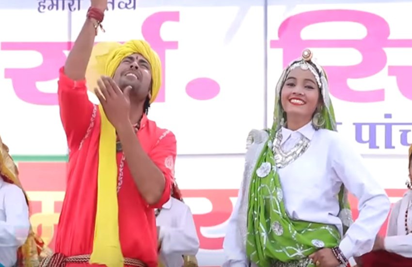 Punjabi Gana, Haryanvi Song, Sapna Choudhary, Sunita Baby, Sunita Baby Stage Performance, Sapna Choudhary Dance performance, Sunita Baby Dance on Mere Sapno Ka Vo Raja, Sunita Baby Ditto Copy of Desi Queen Sapna, Fans Ultimate Reaction on Sunita Baby, Sapna Choudhary, entertainment news, bollywood news, television news, entertainment news, Haryanvi Songs, Punjabi Gane, Punjabi songs, Haryanvi Gana