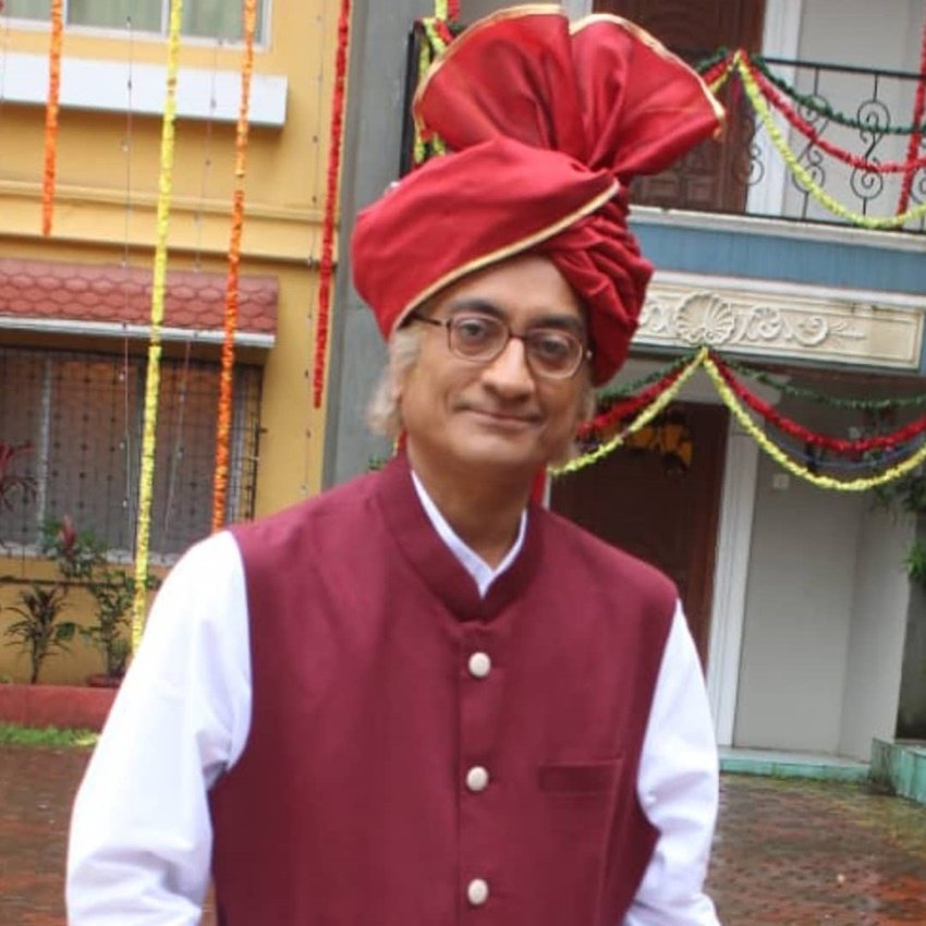 बात अमित भट्ट की करें तो वह शो में अपनी उम्र से काफी बड़े शख्स का किरदार निभा रहे हैं।