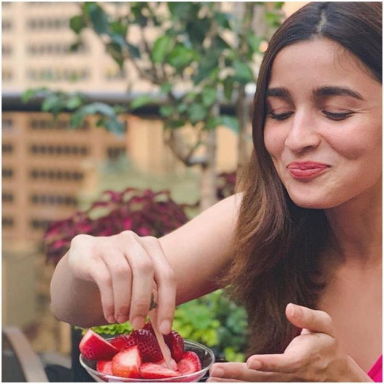 alia bhatt, alia bhatt height, alia bhatt age, alia bhatt mother, alia bhatt weight, alia bhatt movies, alia bhatt sister, alia bhatt upcoming movie,