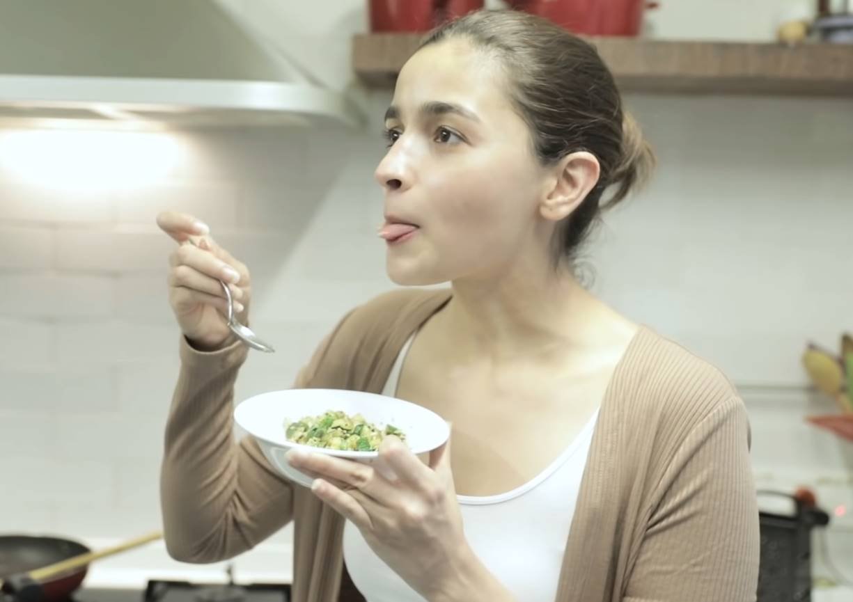 alia bhatt, alia bhatt height, alia bhatt age, alia bhatt mother, alia bhatt weight, alia bhatt movies, alia bhatt sister, alia bhatt upcoming movie,