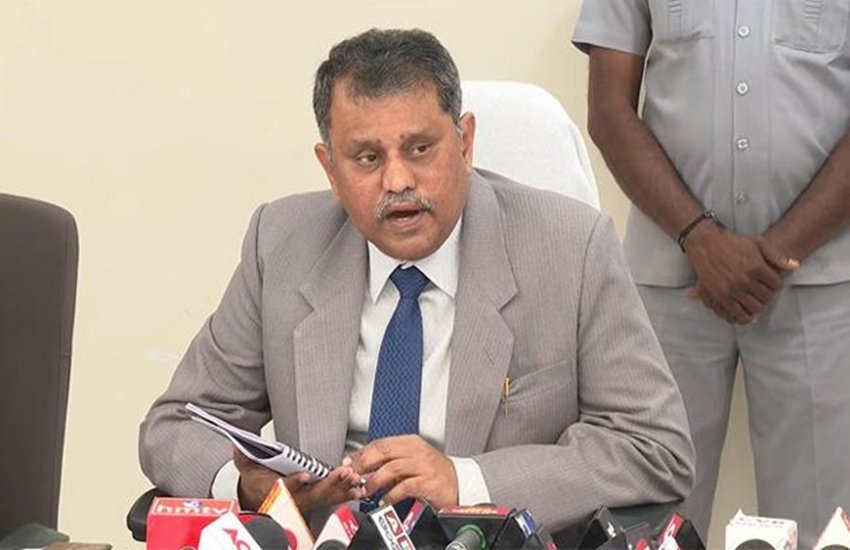 आंध्र प्रदेश के चुनाव आयुक्त रमेश कुमार। (फाइल फोटो)