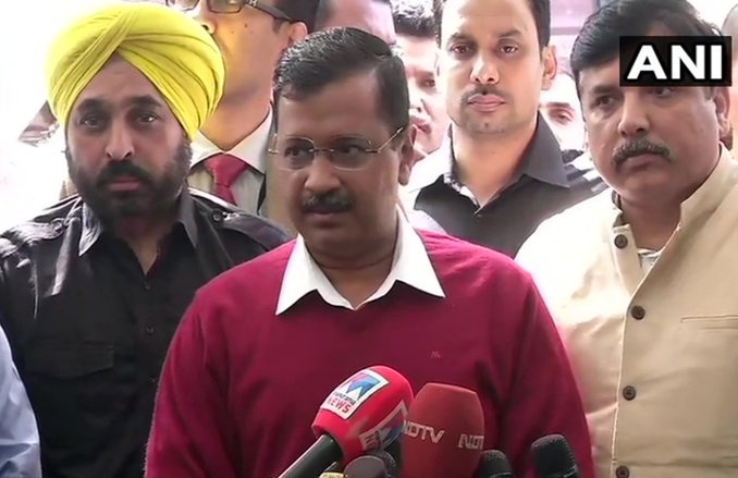 COVID-19 पर बोले अरविंद केजरीवाल- दिल्ली में 5 से अधिक लोग एक जगह न हों जमा, 72 लाख लोगों को देंगे मुफ्त राशन