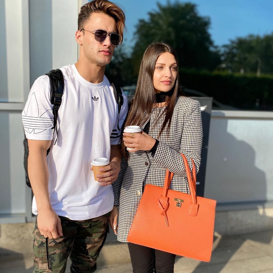 Asim Riaz, Asim himanshi, asim riaz, Himanshi Khurana, asim riaz age, Asim Himanshi, Asimanshi, Bigg Boss 13, Bigg Boss, Asim Riaz, Himanshi Khurana, Asim Himanshi, Asimanshi, Bigg Boss 13, Bigg Boss, asimanshi, siddharth shukla, sidnaz, shehnaz gill, neha kakkar, asim riaz himanshi