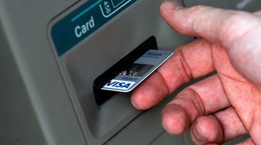 ATM fraud, withdrawing cash, debit card, credit card, cash deposit machine, CDM HDFC, CDM SBI, CDM Icici, bank fraud, online banking, pnb