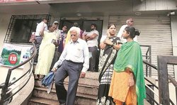 देश भर में आज से खुलेंगी सभी बैंक शाखाएं, सैलरी का काम न अटकने को लिया फैसला, यह रहेगी टाइमिंग