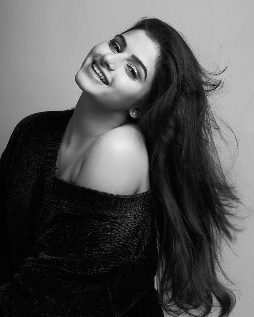 Bhagyashree, Bhagyashree Daughter, Bhagyashree daughter Avantika Dasani, salman khan co-star Bhagyashree, Avantika Dasani age, Avantika Dasani mom, Avantika Dasani movie, Bhagyashree movie, Bhagyashree songs, Bhagyashree age, Bhagyashree fitness, bollywood, bollywood celebs, star kids, star kid movie, entertainment