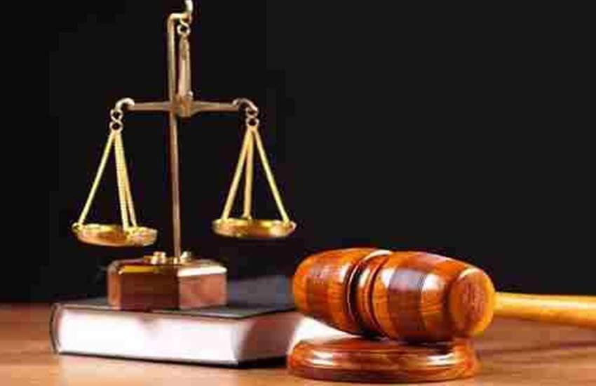 उन्नाव में नाबालिग लड़की से बलात्कार के मामले में पहले ही कुलदीप सिंह सेंगर को आजीवन कारावास की सजा सुनाई जा चुकी है। 