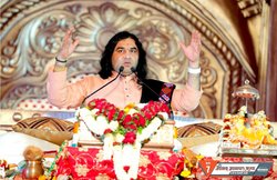 यूपी: वृंदावन के मशहूर कथावाचक देवकीनंदन ठाकुर पर छेड़खानी का केस दर्ज, मारपीट का भी आरोप