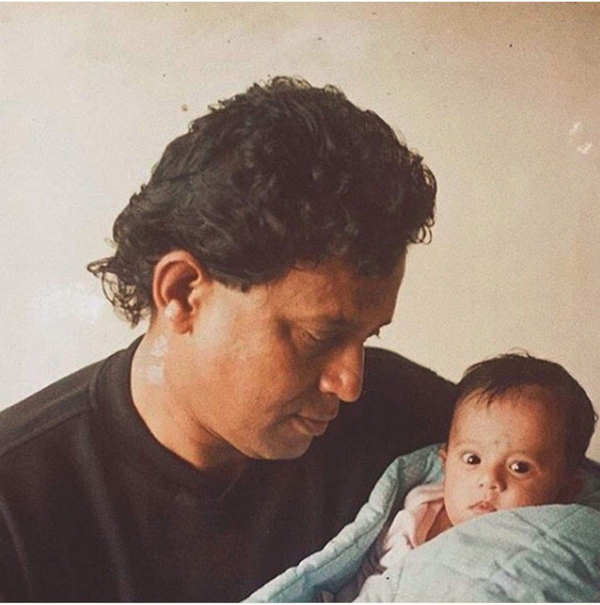 मिथुन ने उस बच्ची को गोद लिया और पूरे नाजों से पाला। मिथुन ने बच्ची को नाम दिया दिशानी।