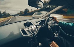 कलर ब्लाइंडनेस से पीड़ित लोगों को भी मिलेगा ड्राइविंग लाइसेंस? परिवहन मंत्रालय कर रहा नियमों में बदलाव पर विचार