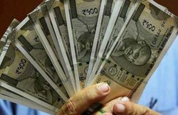 Provident Fund की ब्याज दर में हुई बड़ी कटौती, अब 8.65 फीसदी की बजाय मिलेगा 8.5 पर्सेंट सालाना ब्याज