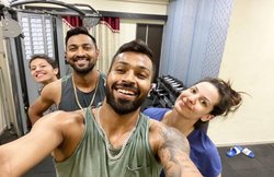 हार्दिक पंड्या ने मंगेतर के साथ तस्वीर शेयर किया, कहा- बेबीज के साथ मजेदार सत्र