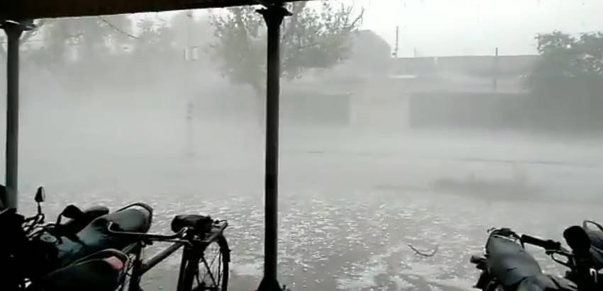 heavy rain, heavy rainfall, HAIL STORM, rain in up, rainfall, chitrakut, heavy rainfall in uttar pradesh, heavy rainfall in uttarakhand, heavy rain in india