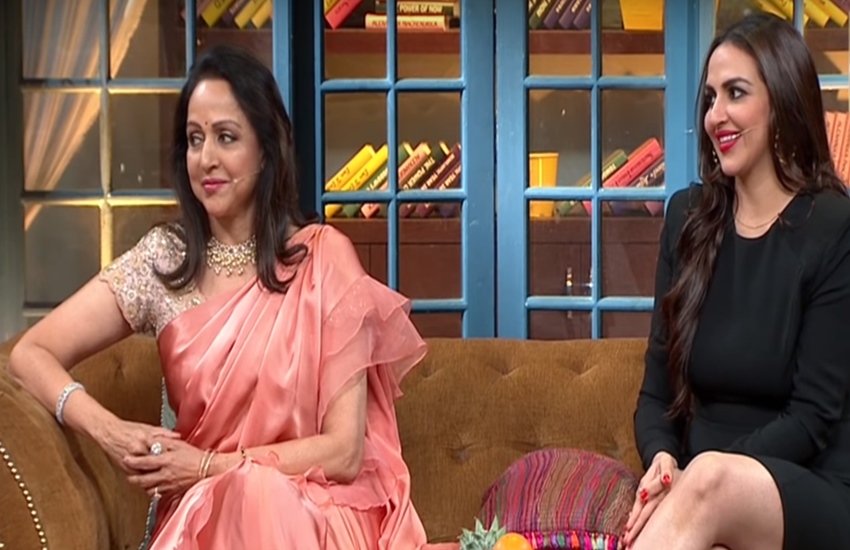 Kapil Sharma Show, Kapil Sharma, Hema malini, Esha deol, Esha deol shares a story, hema malini on dharmendra, Kapil Sharma Show hema malini and esha deol, The Kapil Sharma Show dharmendra, Esha deol on dharmnedra and hema malini, Kapil Sharma Show, Kapil Sharma News,कपिल शर्मा, कपिल शर्मा शो हेमा मालिनी, हेमा मालिनी धर्मेन्द्र से फोन पर बात करते लेने लगीं खर्राटें, कपिल शर्मा शो, कपिल शर्मा,