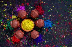 Holi 2020: आंखों में चला जाए रंग, तो ये उपाय देंगे तुरंत राहत