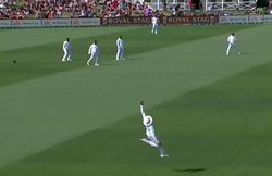 Ind vs Nz: रविंद्र जडेजा बने सुपरमैन, हवा में उछलकर लपका हैरतअंगेज कैच, देखें VIDEO