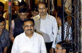 Jayant Patil with Uddav Thackeray