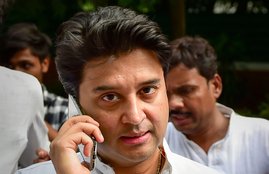 Jyotiraditya Scindia resigns