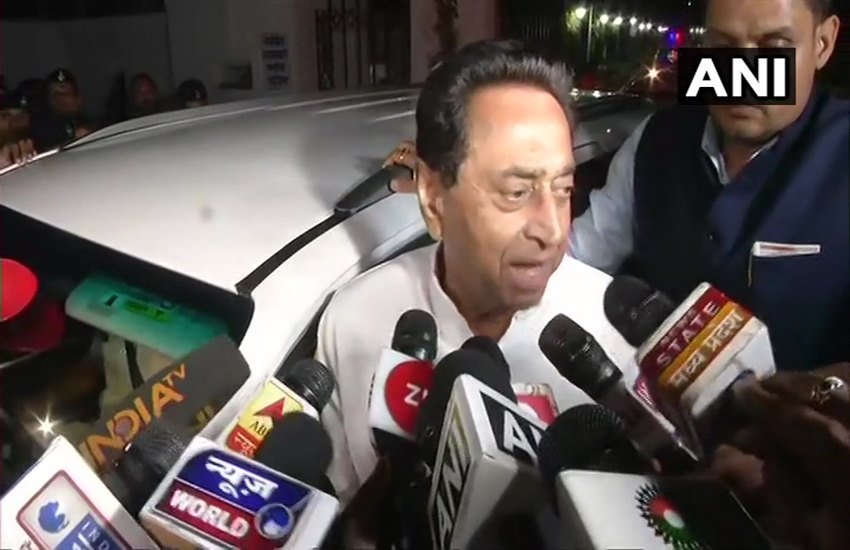 राज्यपाल से मुलाकात के बाद मीडिया से बातचीत करते मुख्यमंत्री कमलनाथ। (फोटोः एएनआई)