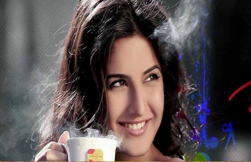 अपनी निजी जिंदगी में उथल-पुथल के बाद भी हमेशा मुस्कुराने वाली कैटरीना कैफ ने अपने प्रोफेशन पर कभी आंच नहीं आने दी। उनका नाम बॉलीवुड में सुपरस्टार सलमान खान के अलावा एक्टर रणवीर कपूर के साथ जुड़ता रहा है।