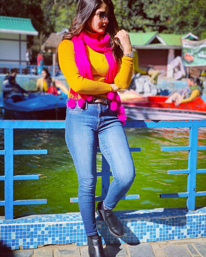 कल्पना टिकटॉक के अलावा इंस्टाग्राम पर भी काफी एक्टिव रहती हैं।