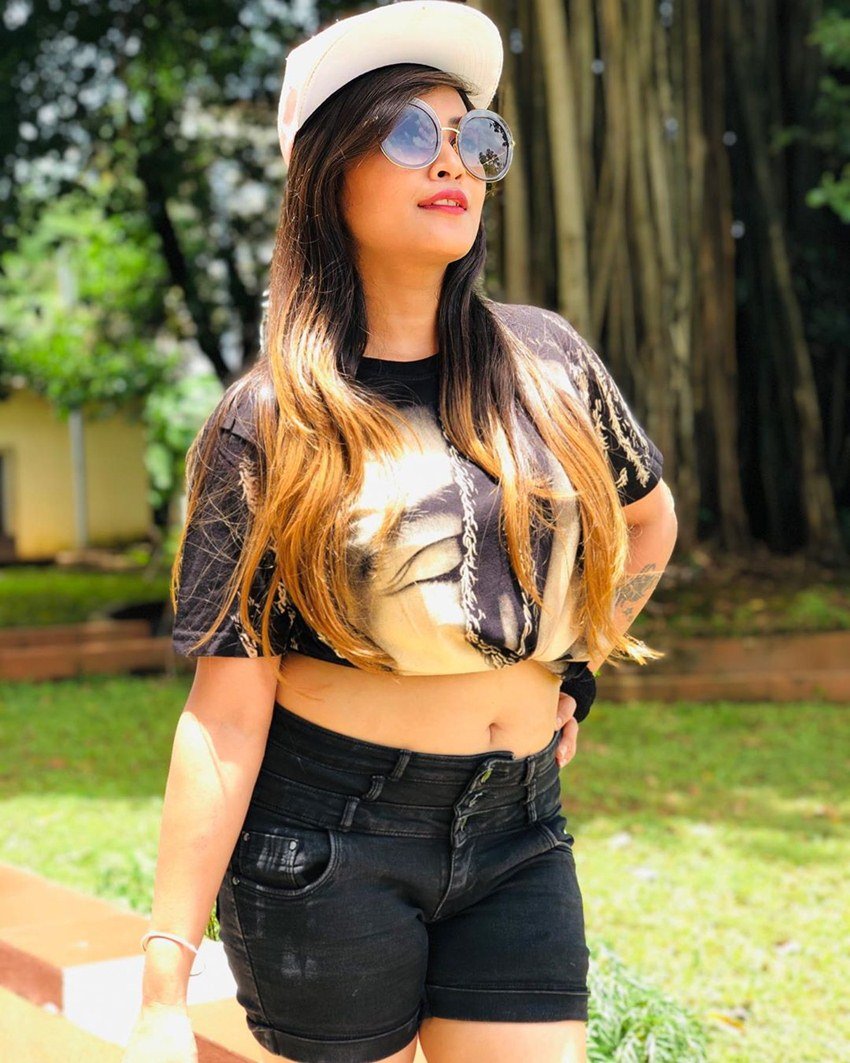 कीर्ति पटेल मूल रूप से गुजरात के सूरत की रहने वाली हैं। कीर्ति शौकिया तौर पर टिकटॉक वीडियो बनाया करती थीं।