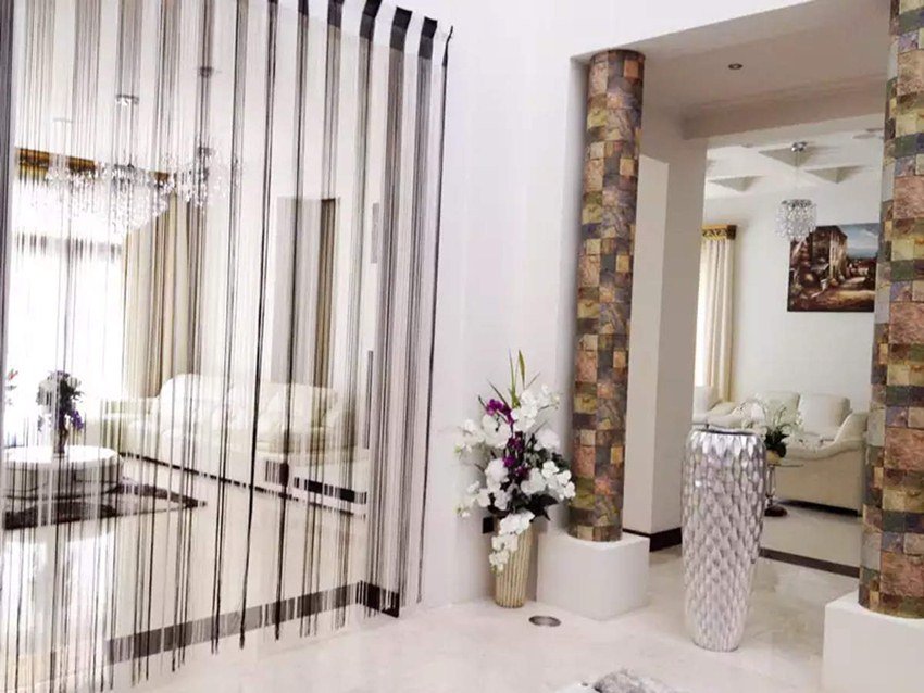 एक इंटरव्यू में केआरके ने कहा था कि उनका बंगला शाहरुख के मन्नत से भी ज्यादा आलीशान है।