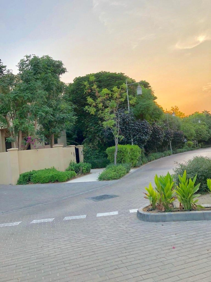 बता दें कि केआरके सोशल मीडिया में काफी एक्टिव रहते हैं। ट्विटर पर उन्हें करीब 10 लाख लोग फॉलो करते हैं।