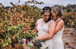 वर्ल्ड कप की हाइएस्ट विकेटटेकर मेगन शट क्वॉरेंटाइन में हुईं रोमांटिक, समलैंगिक पार्टनर संग मनाई पहली एनिवर्सरी