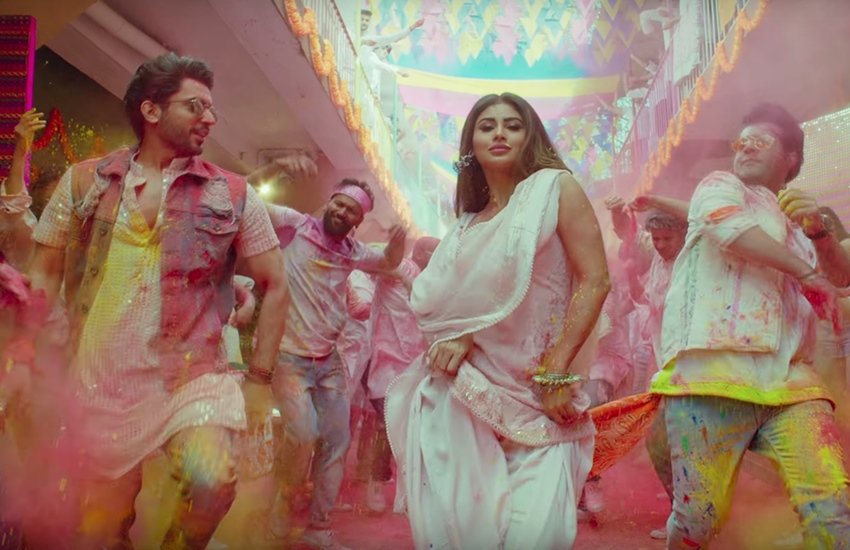 Holi New Song: मौनी रॉय का होली पर नया गाना 