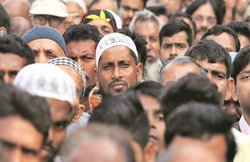 India LockDown: एसएचओ ने दी 7 सेकेंड में टपकाने की धमकी, मस्जिद में भीड़ पर हुआ एक्‍शन