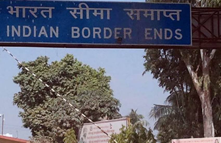 कोरोना वायरस की वजह से भारत-नेपाल बार्डर सील कर दिया गया है। (फोटो पीटीआई)