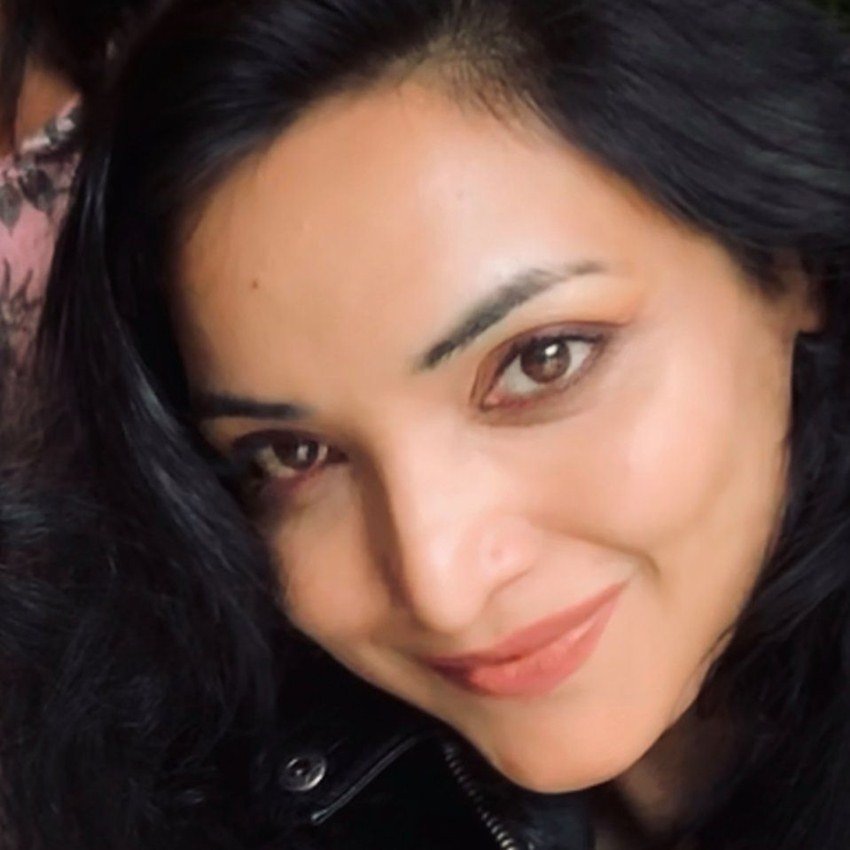 पुष्पम के राजनीति में आने के फैसले पर उनके पिता विनोद चौधरी का कहना है कि, 'वह बालिग हैं और अपने फैसले ले सकती हैं। उन्होंने सोच समझकर ही फैसला लिया होगा। मैं मुख्यमंत्री नीतीश कुमार का ही मंत्री रहूंगा।'