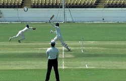 Ranji Trophy 2020 : बंगाल की स्थिति मजबूत, मुश्किल में गुजरात