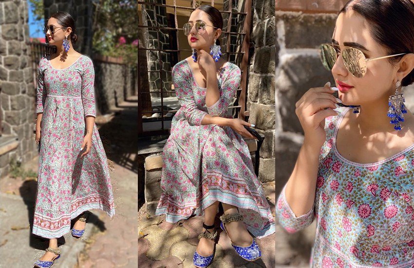 कलर्स टीवी के चर्चित रियालिटी शो Bigg Boss 13 में अपनी साफगोई से हर किसी का दिल जीतने वालीं एक्ट्रेस रश्मि देसाई शो से बाहर निकलने के बाद भी लगातार चर्चा में हैं। वह अपने फैशन सेंस से हर किसी को अपना मुरीद बना रही हैं। कभी वह ट्रेडिशनल लुक में फैंस को लुभा रही हैं तो कभी वेस्टर्न ड्रेस में सोशल मीडिया में वायरल हो रही हैं। एक बार फिर से ऐसा ही कुछ हुआ है। (All Photos: Rashmi Desai Instagram)