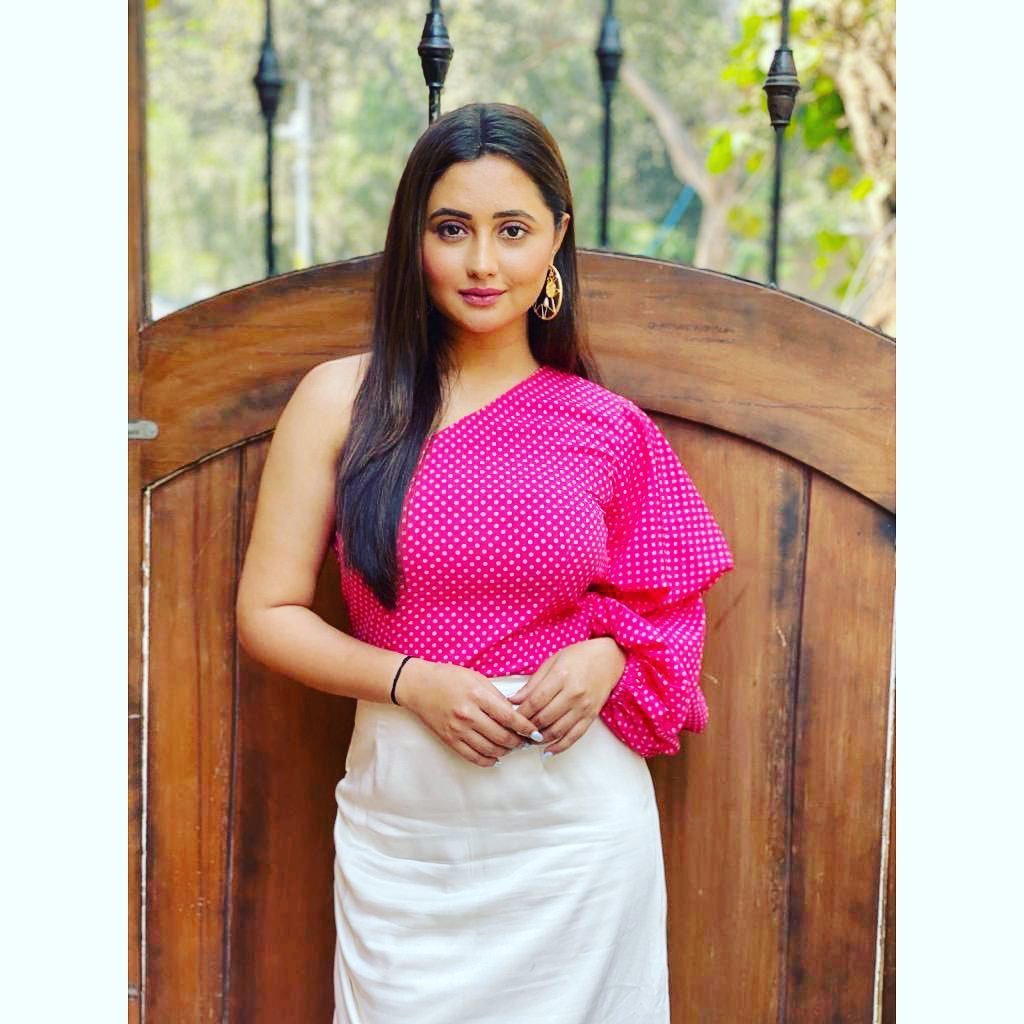 rashmi desai, rashmi desai age, rashmi desai husband, rashmi desai height, rashmi desai daughter, rashmi desai wiki, rashmi desai show, rashmi desai movie, rashmi desai hot images, rashmi desai on trolls, rashmi desai trolls, rashmi desai bigg boss, rashmi desai boy friend, rashmi desai relationshop, rashmi desai dil se dil tak, rashmi desai siddharth shukla, rashmi desai season 13 bigg boss, rashmi desai family, rashmi desai latest photos, bollywood celebs, bollywood actress
